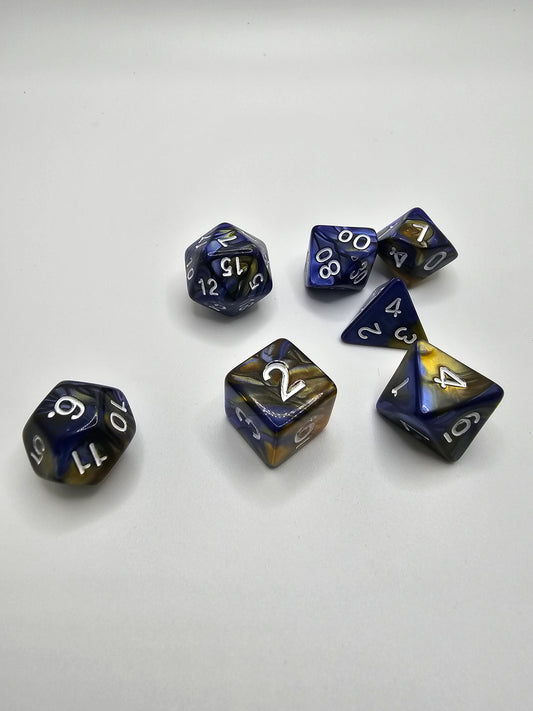 Twilight night 7pc Dice Set.